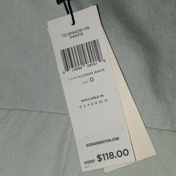 Scalloped Jumpsuit - Picture 7 of 8